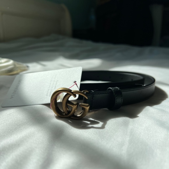 Gucci Leather Belt With Double G buckle - Thin